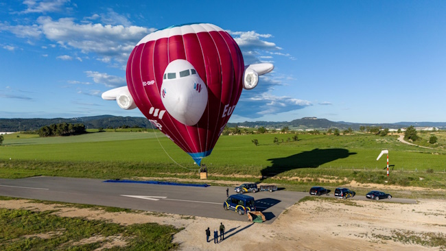 Eurowings Heißluftballon beim Start